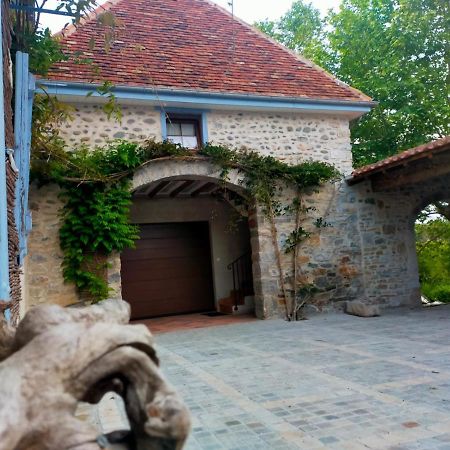 Entre Galets Apartment Sauveterre-de-Bearn Bagian luar foto